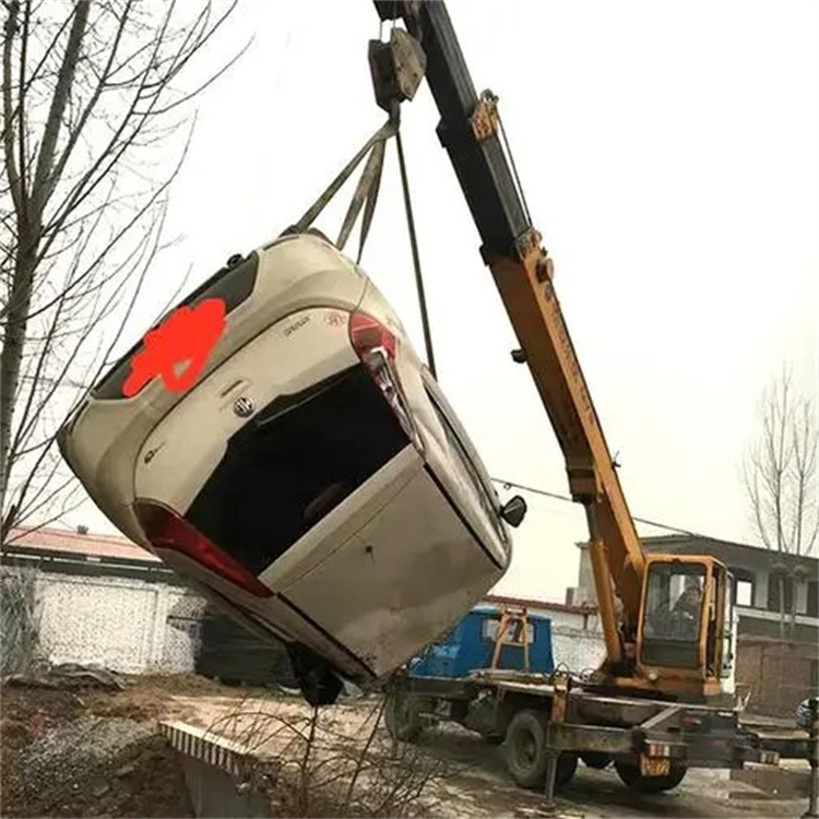 新邵吊车救援小汽车怎么吊